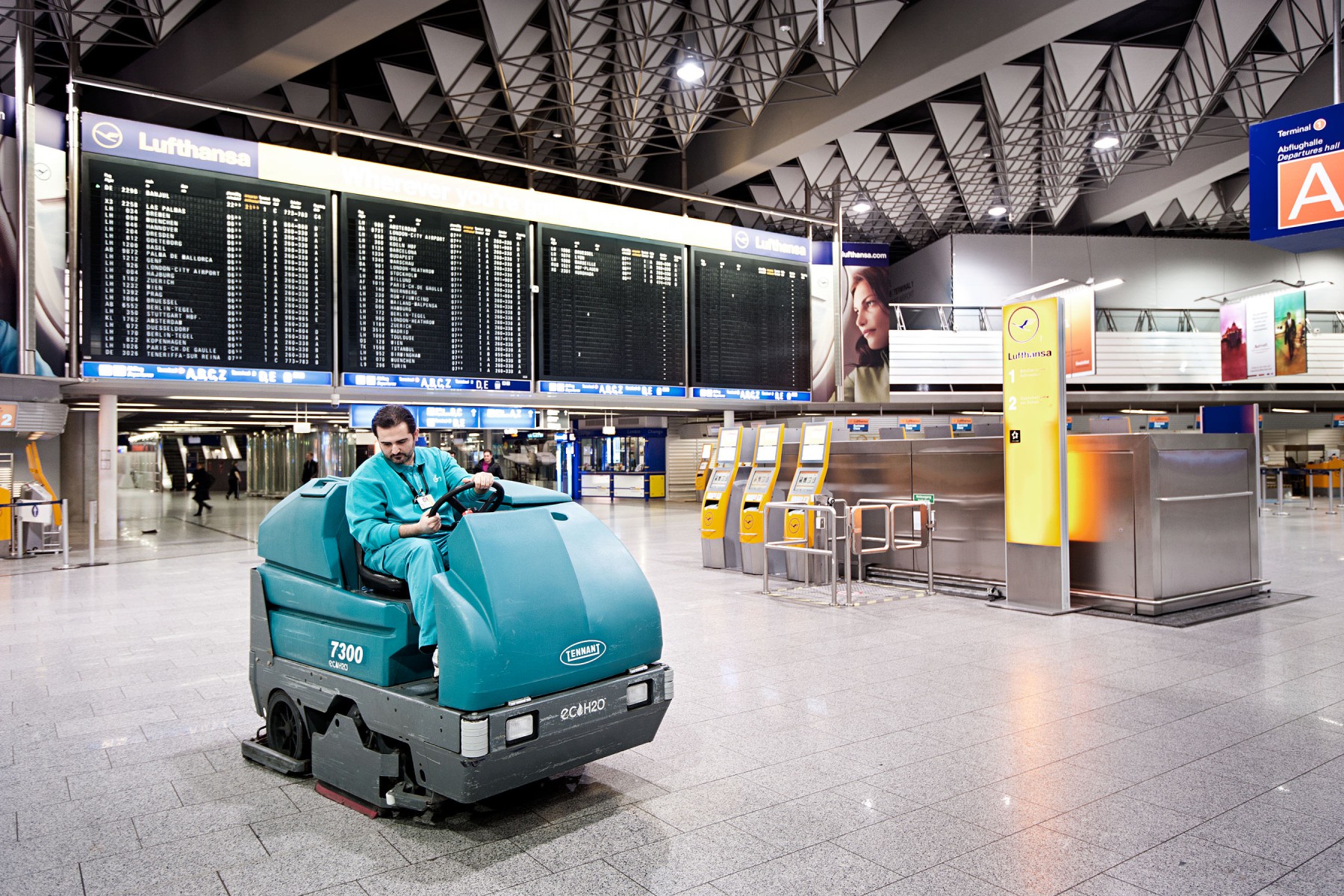 022fra_editorial_b2b_photography