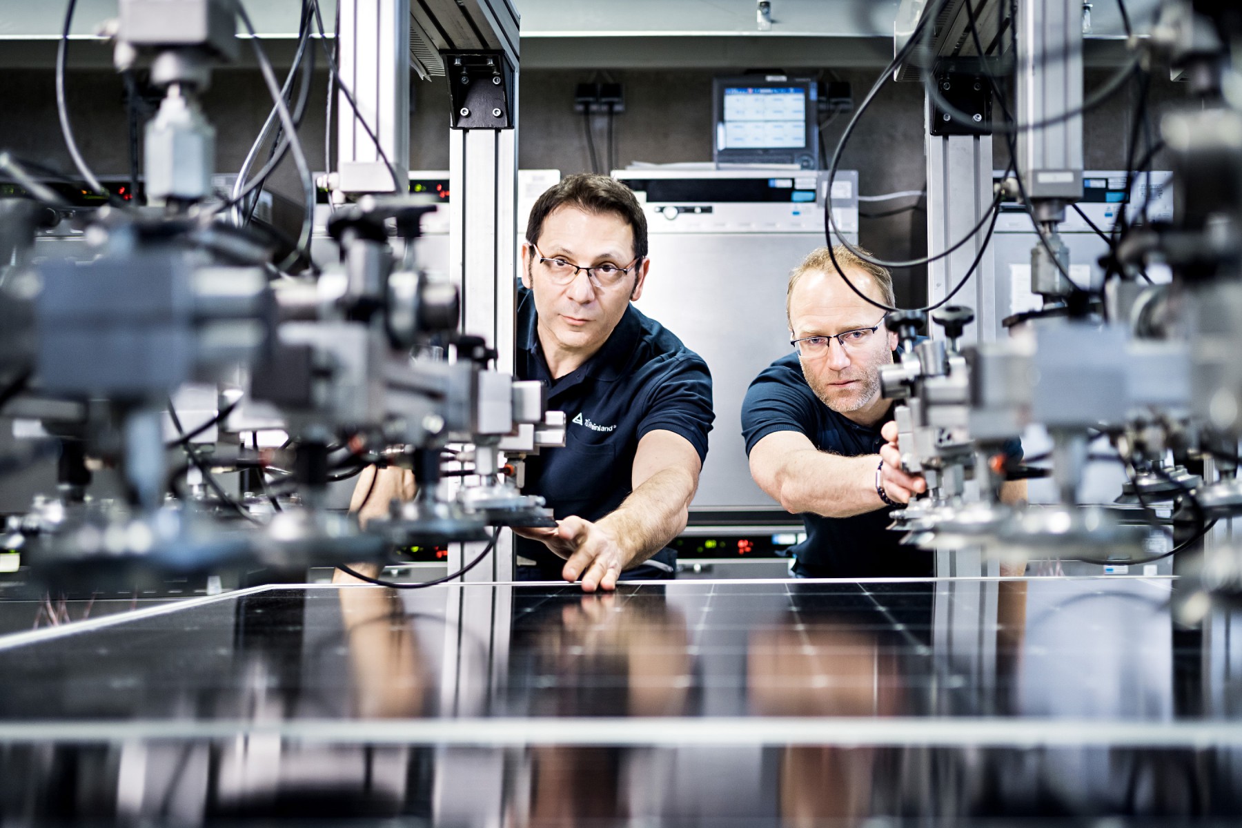 T&Uuml;V Rheinland's solar laboratory in Cologne is one of the world's largest laboratories for testing solar modules.