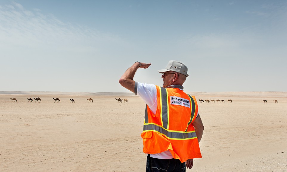 Die Bahn entwickelte die Struktur für ein, auf den Transport von Schüttgut ausgelegtes Bahnnetz in den Vereinigten Arabischen Emiraten.