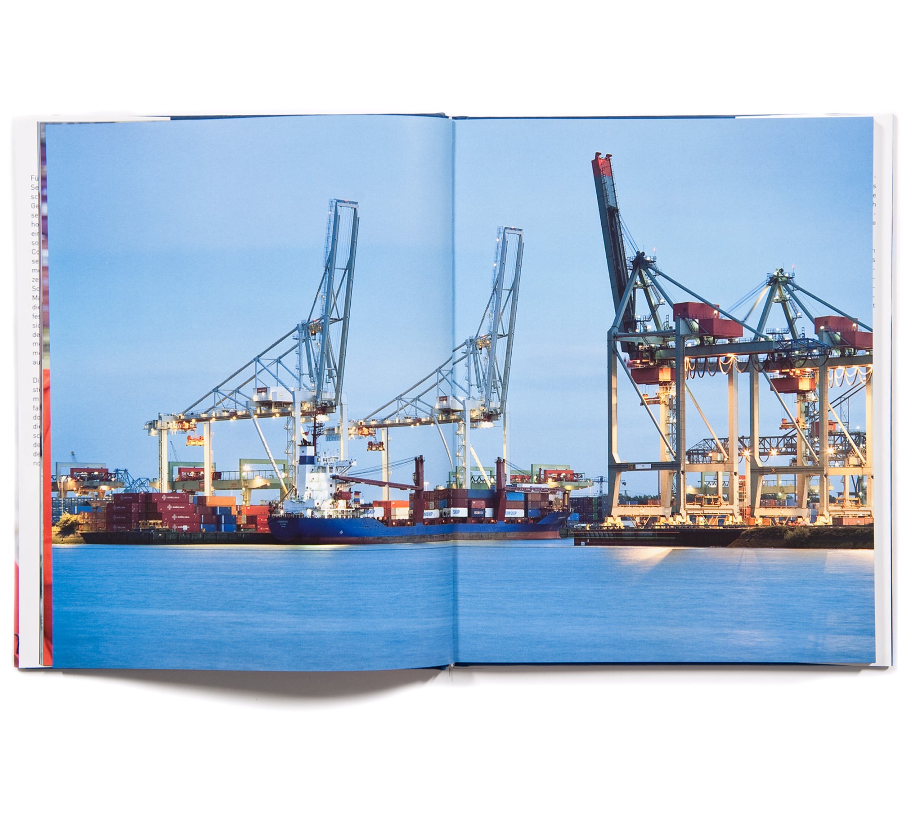 Die Cargonauten waren als Ausstellungsprojekt geplant. Das Buch zur Ausstellung erschien im Hauschild Verlag, Bremen 2008.