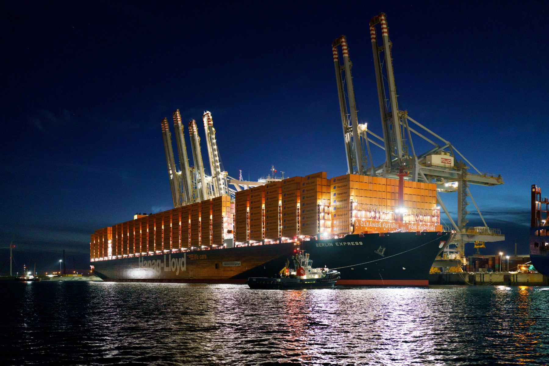 berlin-express_rotterdam_ship_port_013