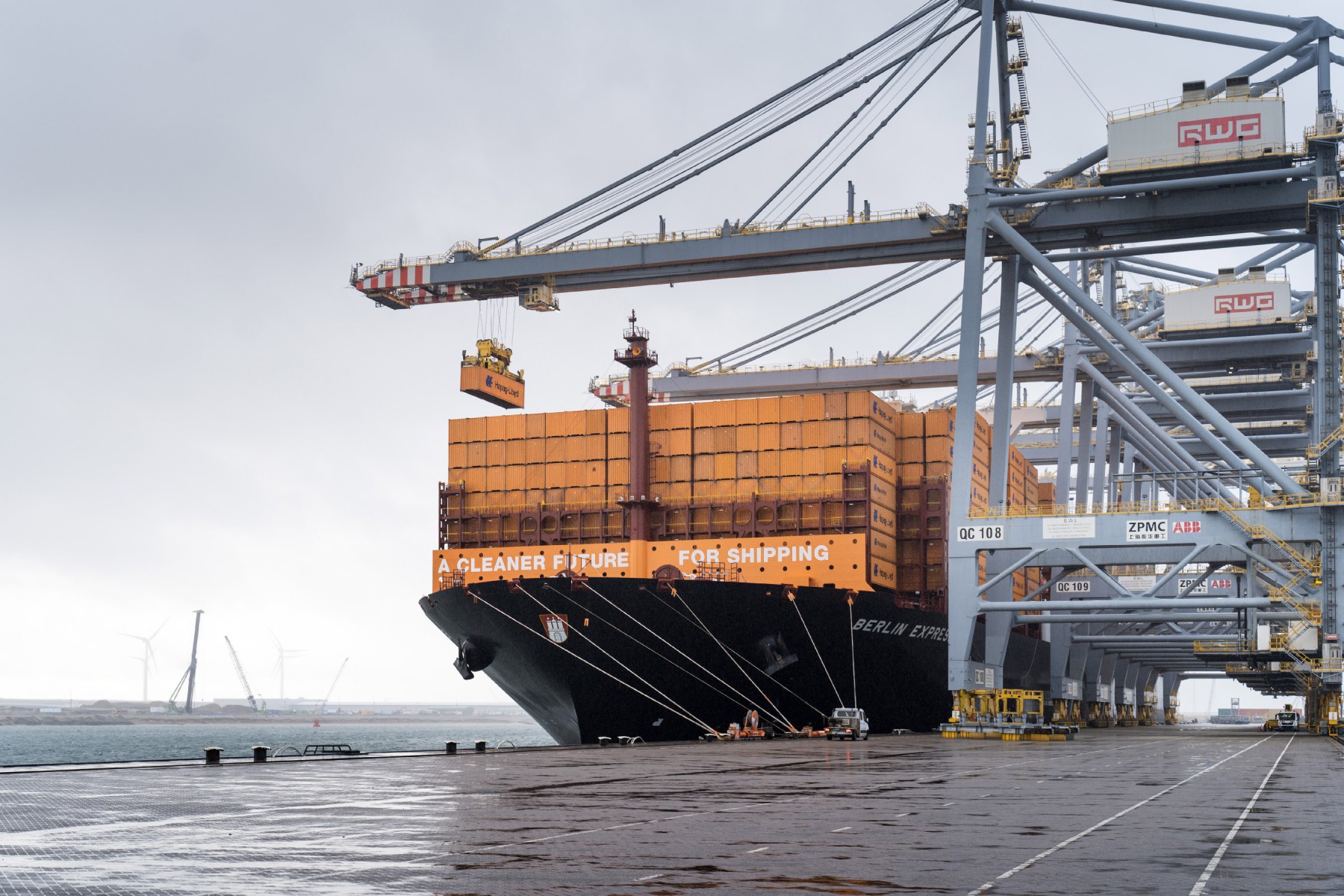 berlin-express_rotterdam_ship_port_010