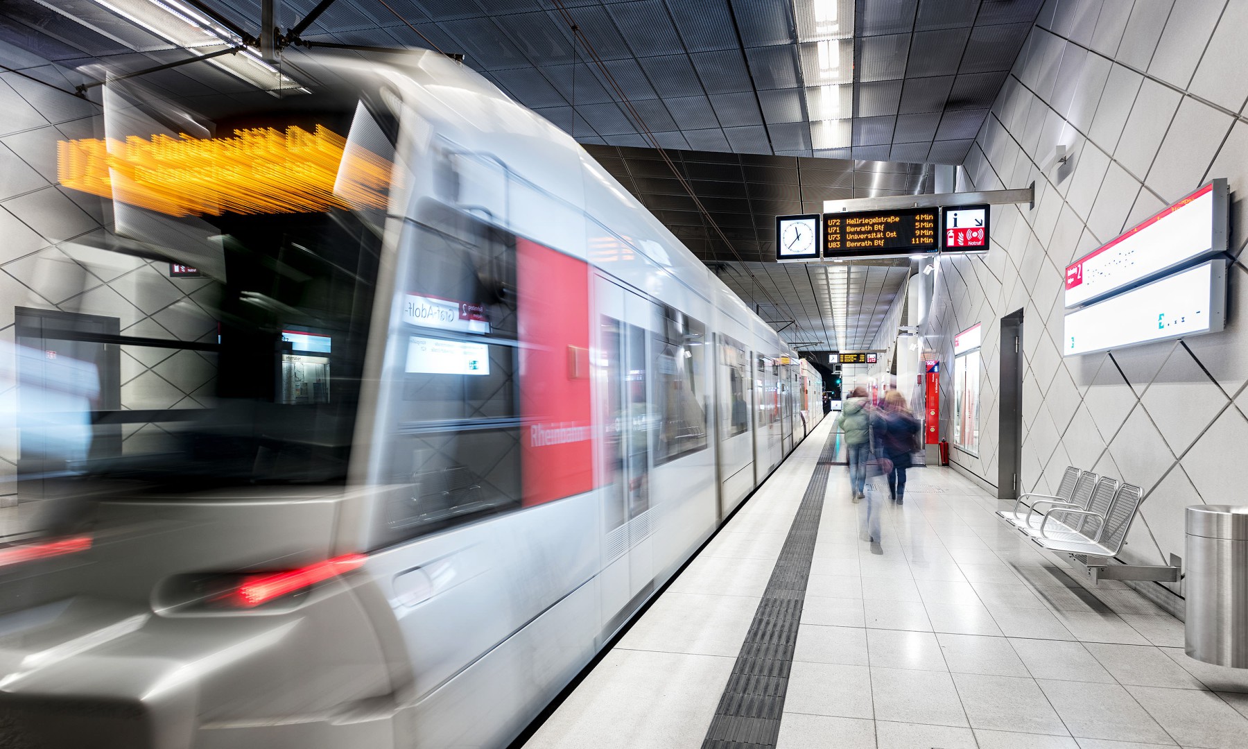 Die U-Bahn-Station Graf-Adolf-Platz gehört zu den sechs aufwändig gestalteten Stationen der Wehrhahnlinie