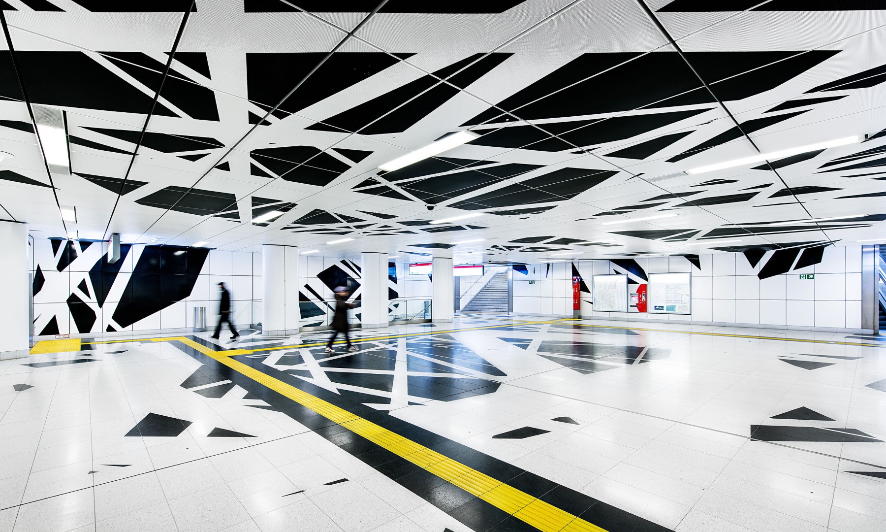 Die U-Bahn-Station Pempelforter Straße gehört zu den sechs aufwändig gestalteten Stationen der Wehrhahnlinie