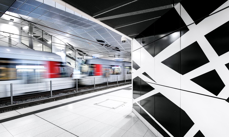 Die U-Bahn-Station Pempelforter Straße gehört zu den sechs aufwändig gestalteten Stationen der Wehrhahnlinie